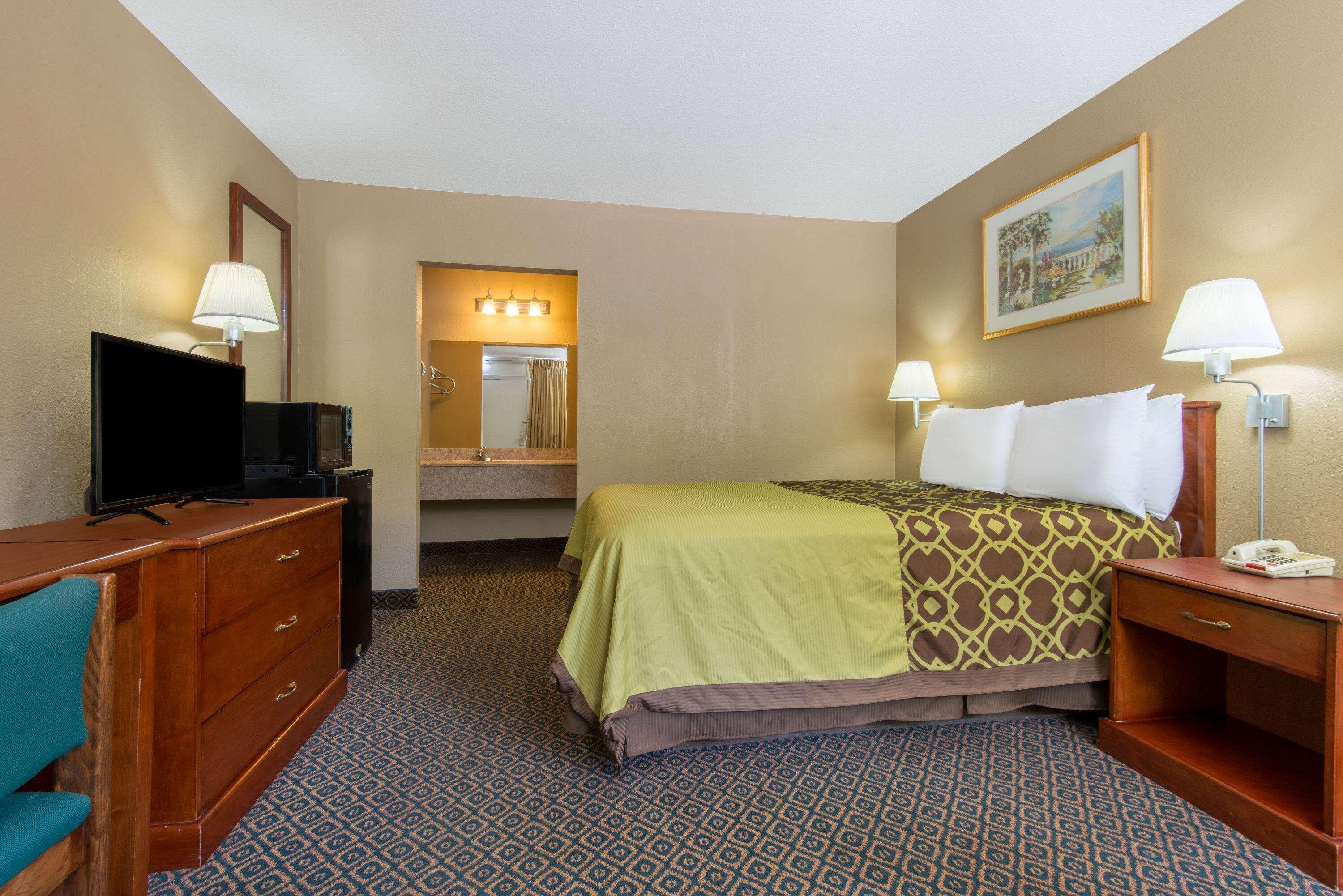 Days Inn By Wyndham Clanton Al Zewnętrze zdjęcie