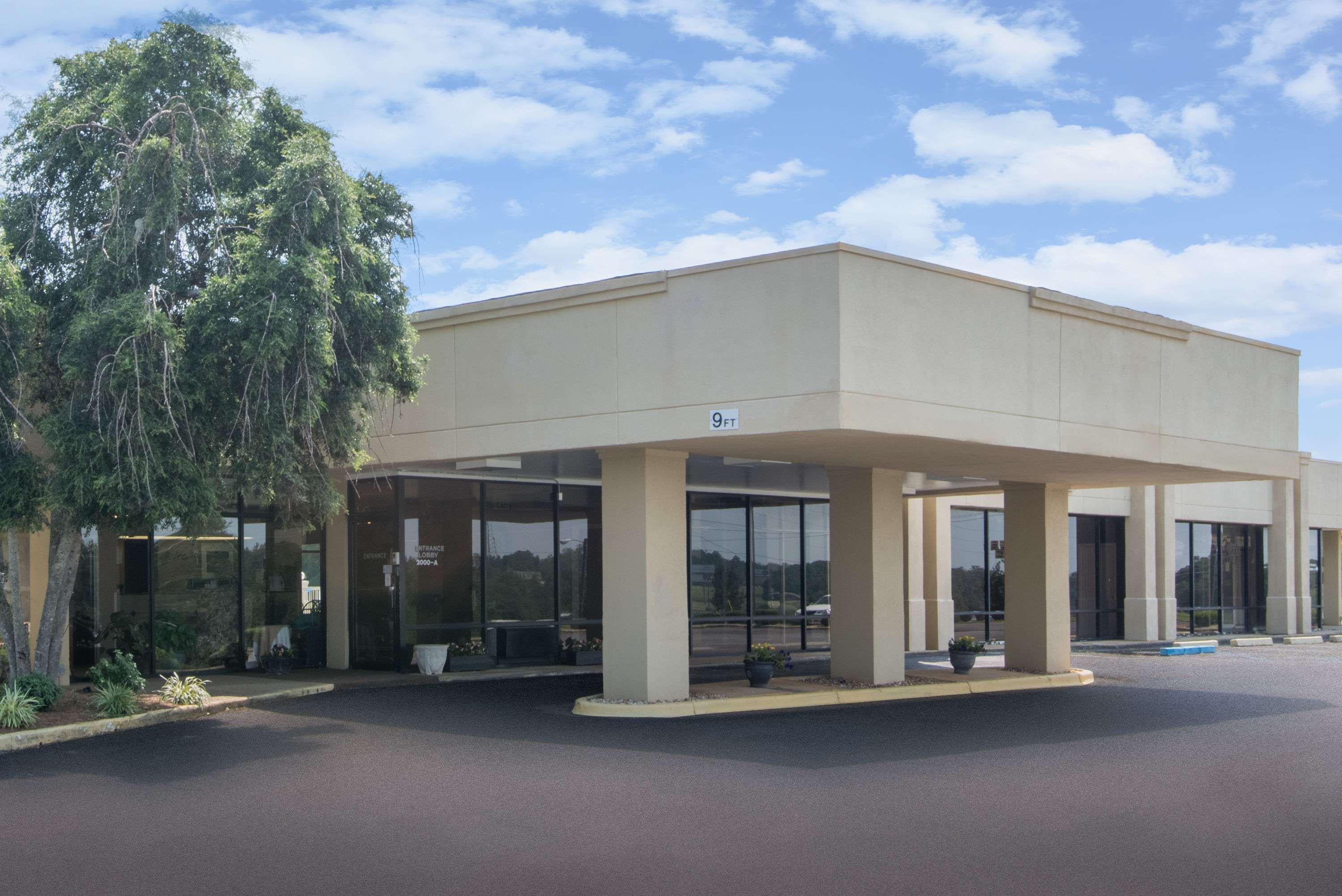 Days Inn By Wyndham Clanton Al Zewnętrze zdjęcie